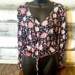 Women’s Arizona long sleeve top size medium